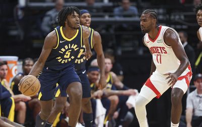 Injured forward Tari Eason expects to return very soon for Rockets