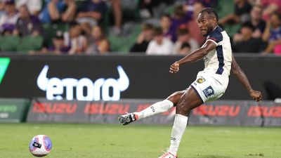 Mariners strikers on notice as goalscoring woes drag on