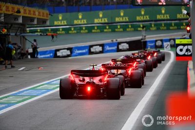 Verstappen: New F1 pitlane impeding rules "absolutely terrible"