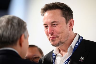 Musk testing snarky AI bot named Grok