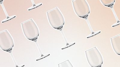 How to clean wine glasses with a perfect streak-free finish