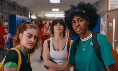 Bottoms review – lesbian high-schoolers start a fight club in gleeful black comedy