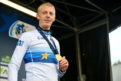 2023 European Cyclo-cross Championships: Michael Vanthourenhout wins elite men's race