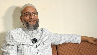 Telangana model of peace and progress must be adopted everywhere: Owaisi