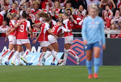 Arsenal inflict first WSL defeat on Man City as Liverpool win to go joint-second