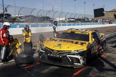 Christopher Bell's title hopes end with early crash