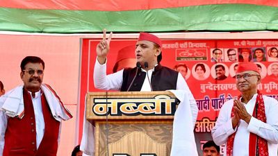 Congress a ‘clever party’, wants caste census ‘only for votes’: Akhilesh Yadav in M.P.