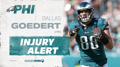 Dallas Goedert exits Eagles matchup vs. Cowboys with a forearm injury