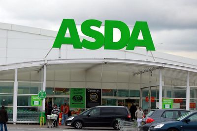 Union steps up campaign for equal pay for Asda workers