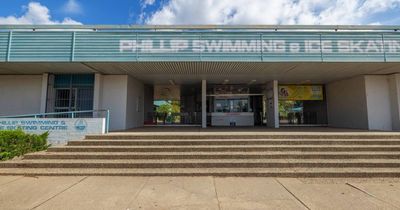 Swimmers turned back: Phillip pool fails to reopen as planned