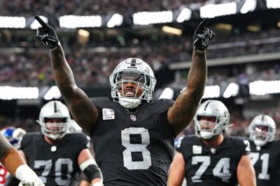 Raiders ride ‘electric’ vibe for decisive victory over Giants days after Josh McDaniels fired