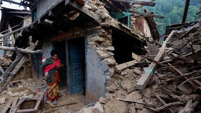 Fresh quake rocks Nepal