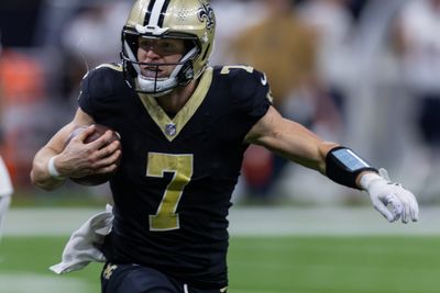 Taysom Hill completed a rare single-game feat vs. Bears