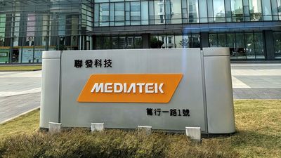 The new MediaTek Dimensity 9300 goes all in on power and generative AI