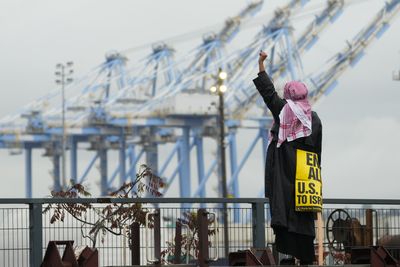Protesters block US military ship allegedly carrying weapons for Israel