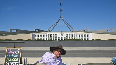 Aussie ambassador on hunger strike for climate action