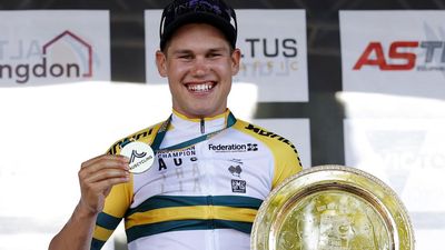 New cycling star Plapp switches to Australian team