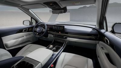2025 Kia Carnival Gets An Updated Interior And Hybrid Power