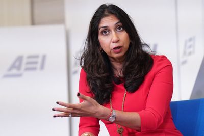 Suella Braverman accused of ‘trying to get fired’ with ‘dangerous’ Palestine protest remarks