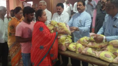 Mumbai: Ahead of Diwali, former minister Arif Naseem Khan distributes packets containing raw materials to make sweets