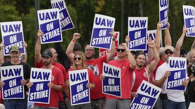 UAW’s Historic Strike Win Has ‘Huge Implications’ for Texas Autoworkers