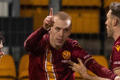 St Johnstone 2 Motherwell 2: Levein forced to settle for draw on dugout return