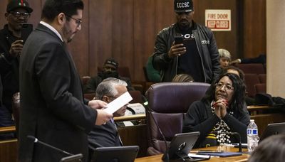 Ramirez-Rosa narrowly escapes City Council censure — with help from mayor and Ald. Mitts