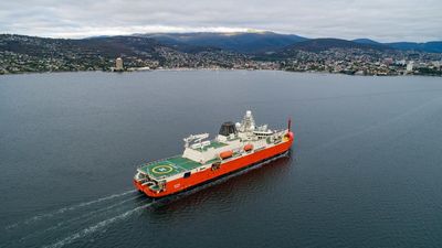 Icebreaker forced refuelling detour costs cool $875,000