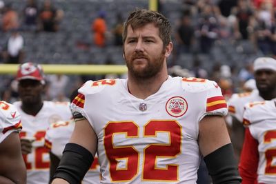 Chiefs Joe Thuney is best pass blocking guard in NFL, according to PFF