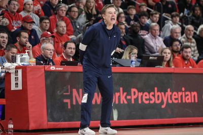 Rick Pitino seemingly kept track of referees with paper taped to scoreboard in St. John’s debut