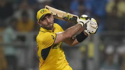 Still base, arm swing, golf: Experts decode Glenn Maxwell's power hitting