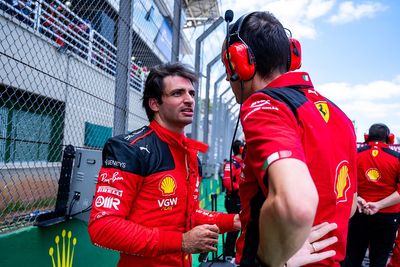 Sainz suspects Brazil F1 launch problems caused by faulty Ferrari clutch