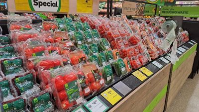 Aussie supermarkets failing in war on plastic: audit