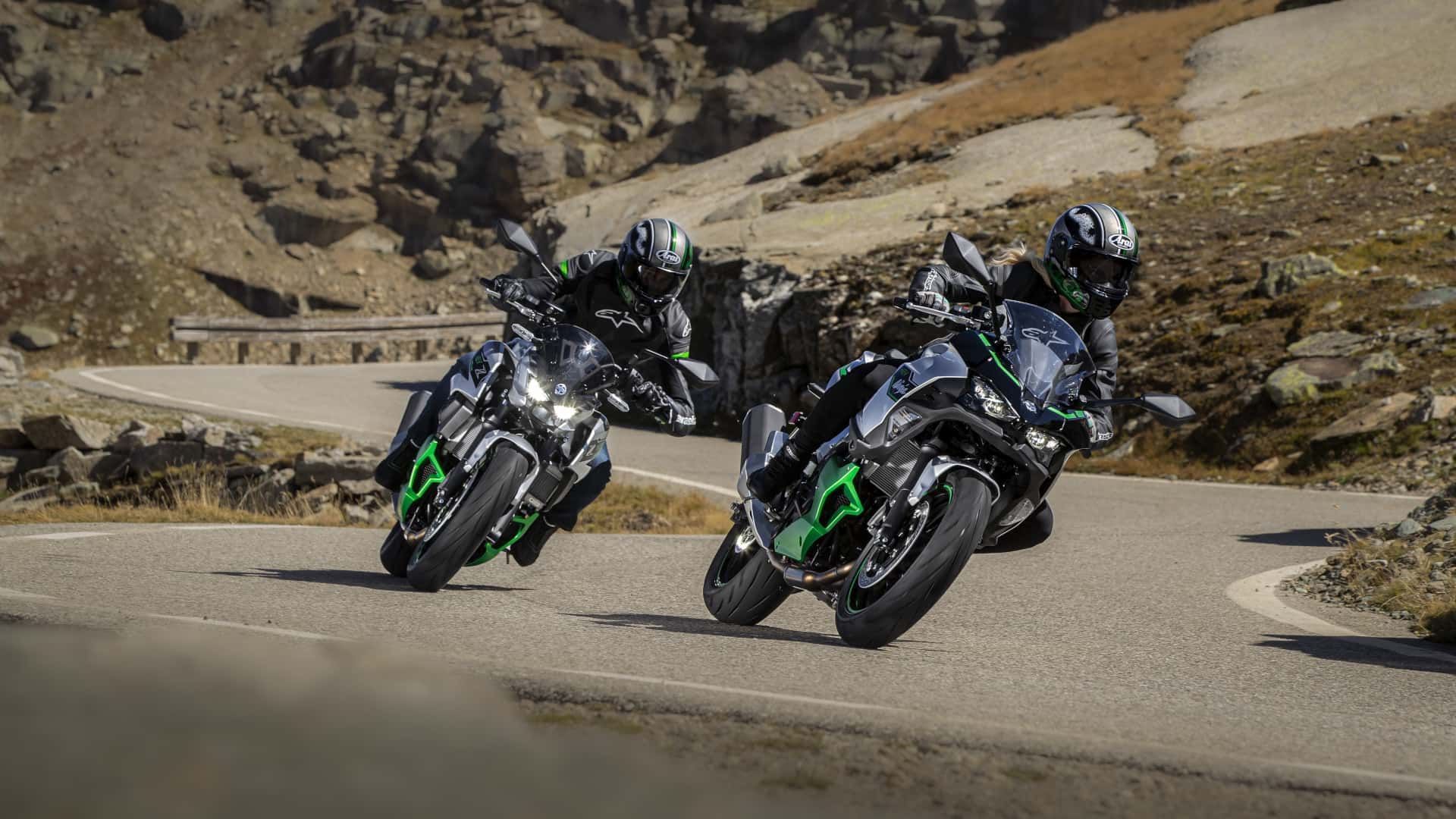 2024 Kawasaki Z7 Hybrid Makes Two HEV Motorcycles In   2024 Kawasaki Z 7 And Ninja 7 Hev Family   Riding 