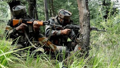 One TRF terrorist killed in encounter with security forces in J-K's Shopian