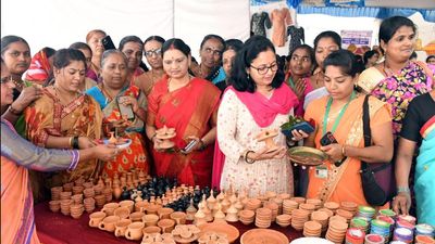 Exhibition-cum-sale of products of self-help groups begins in Dharwad