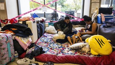 Biden migrant work permit clinic launches in Chicago