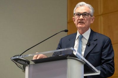 Powell reinforces Fed's cautious approach toward further interest rate hikes