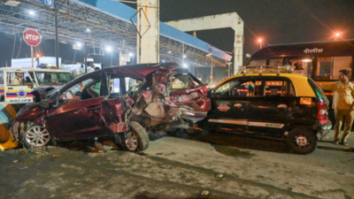 Mumbai Police book man in multi-car crash at Bandra-Worli sea link