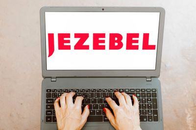 Jezebel shuts down, ending an era for women's media
