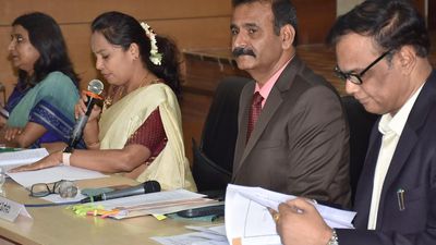 UoM to frame regulations on institution of medals, endowments