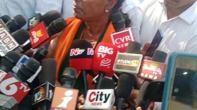 Change of candidature: Tula Uma breaks into tears over “denial” of opportunity to contest from Vemulawada