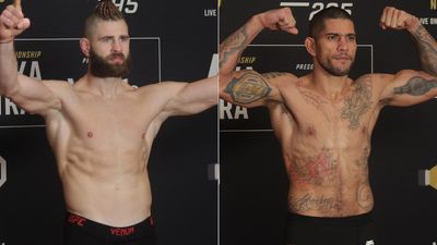 UFC 295 video: Jiri Prochazka, Alex Pereira under weight limit for vacant title fight