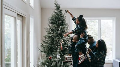 New Data Reveals Americans’ Festive Spirit With Multiple Holiday Celebrations And Increased Travel