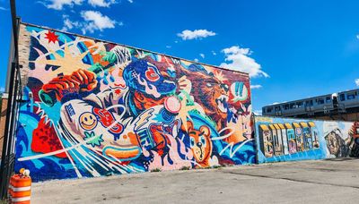 Artist from New York gives his take on Chicago in new Logan Square mural