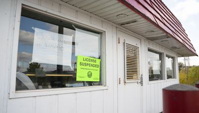 City shuts down Calumet Fisheries for signs of rodents, but owner smells something fishy: ‘We got a bad deal’