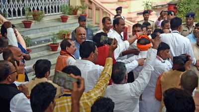 Scuffle between RJD and BJP MLAs in Bihar Assembly