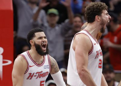 Rockets celebrate fifth straight win as Fred VanVleet takes over late versus Pelicans