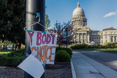 Judge blocks Idaho law stopping adults from helping minors seeking abortion