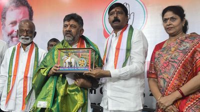 Don’t lose heart, sunny days are ahead, D.K. Shivakumar tells A.P. Congress cadre